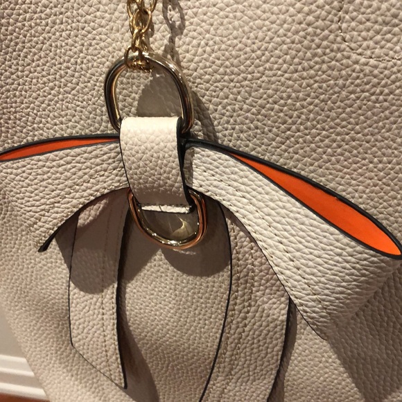 Ladies large oversized bag with bow - Picture 4 of 8